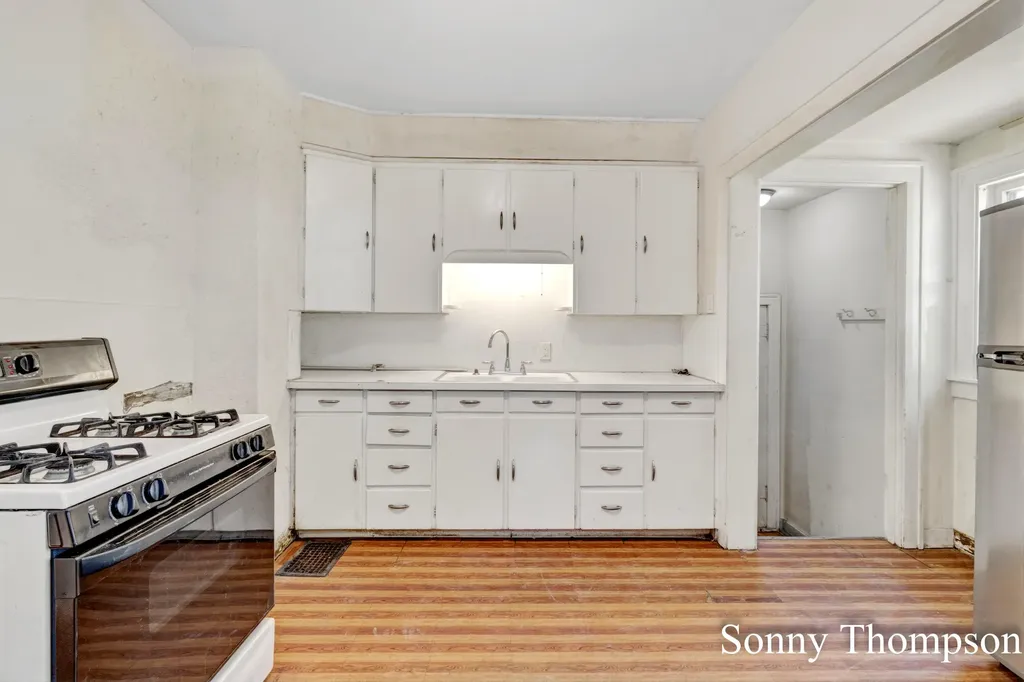 53 Baylis Street SW Grand Rapids City MI 49507