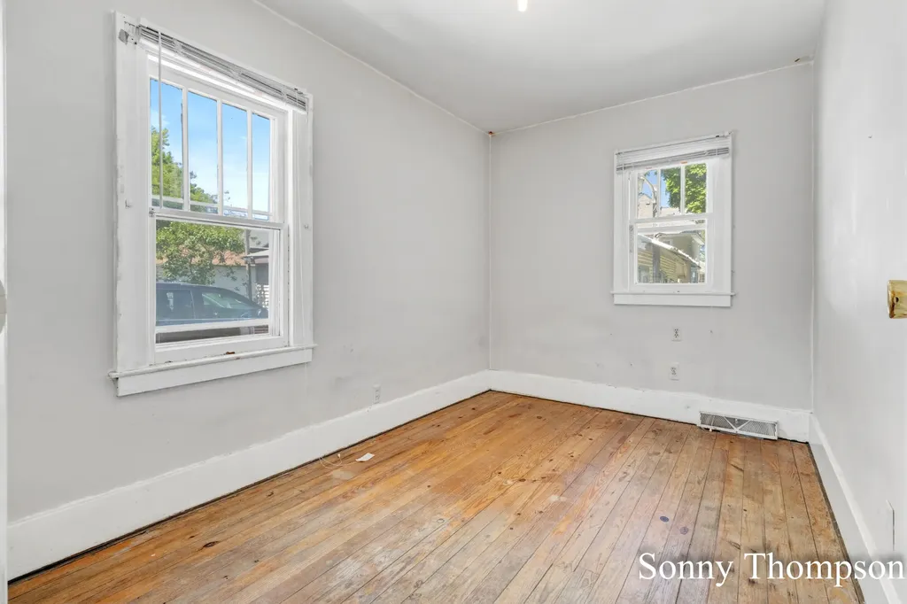53 Baylis Street SW Grand Rapids City MI 49507