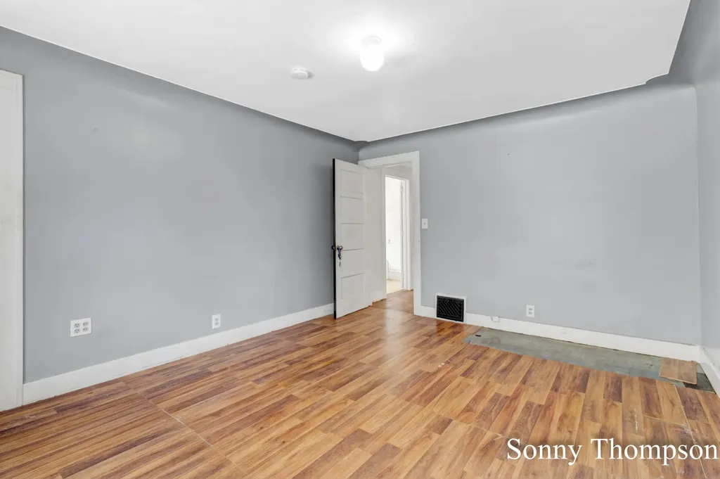 53 Baylis Street SW Grand Rapids City MI 49507