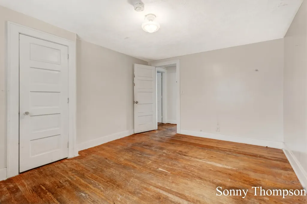 53 Baylis Street SW Grand Rapids City MI 49507