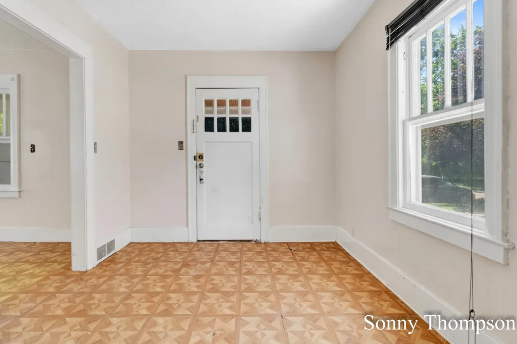 53 Baylis Street SW Grand Rapids City MI 49507