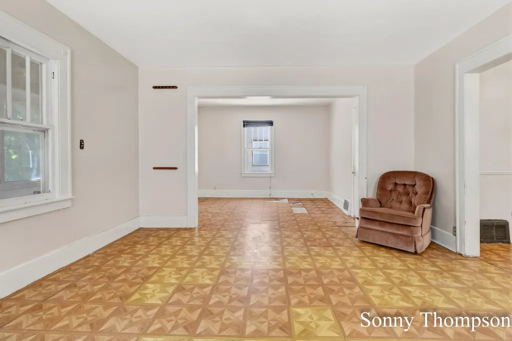 53 Baylis Street SW Grand Rapids City MI 49507