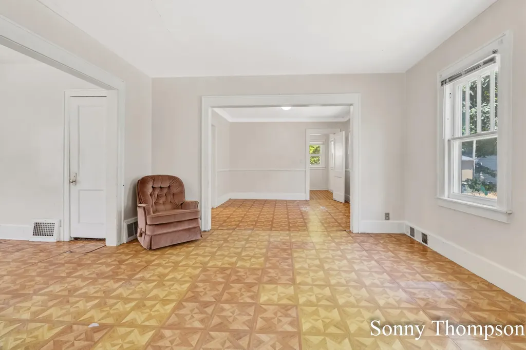 53 Baylis Street SW Grand Rapids City MI 49507