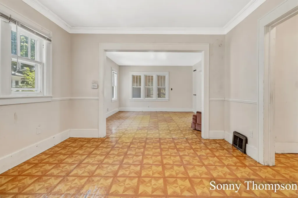 53 Baylis Street SW Grand Rapids City MI 49507