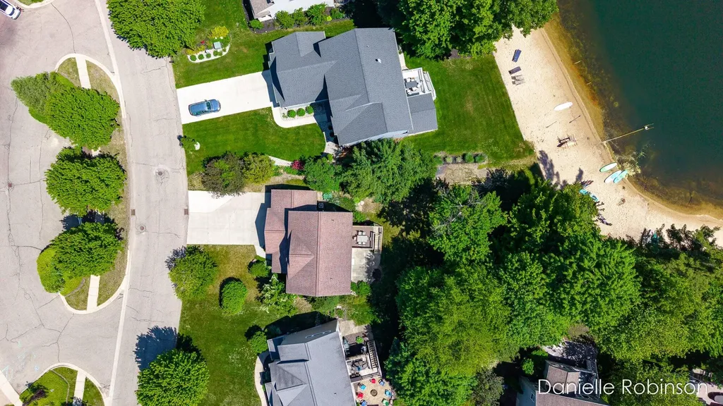 16936 Birchview Drive Crockery Township MI 49448
