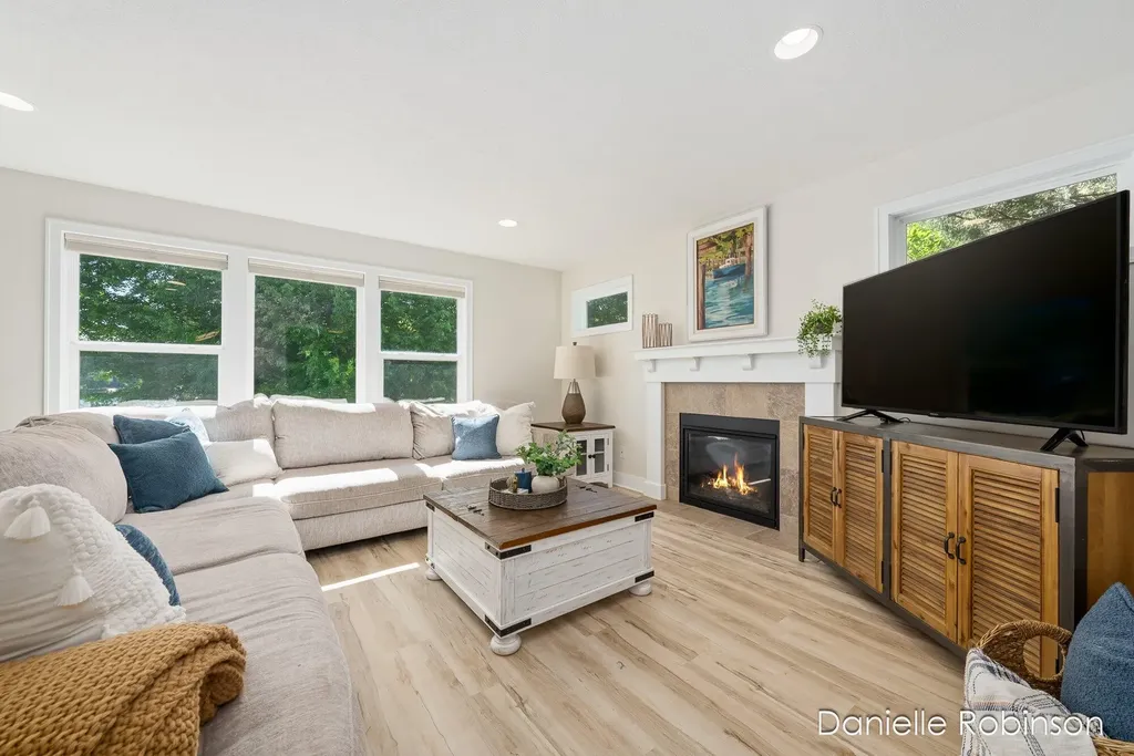 16936 Birchview Drive Crockery Township MI 49448