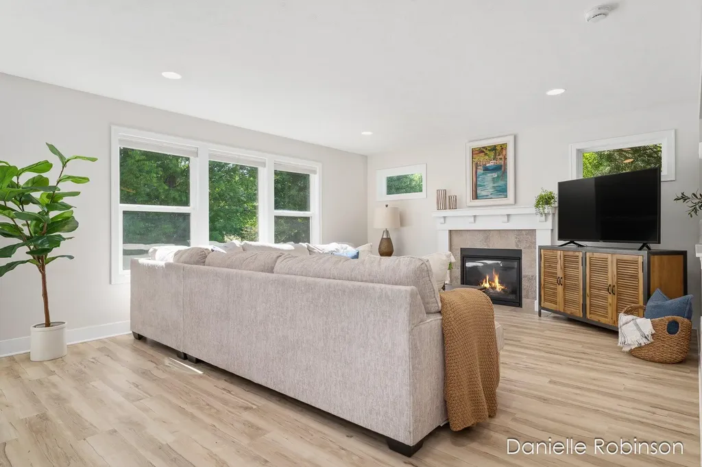16936 Birchview Drive Crockery Township MI 49448