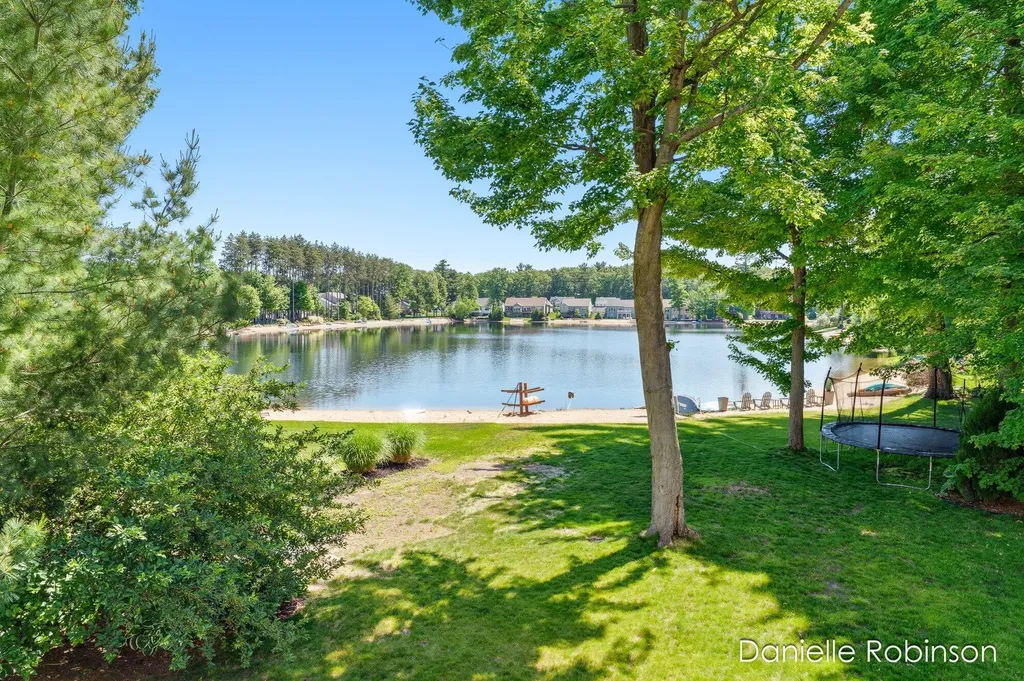 16936 Birchview Drive Crockery Township MI 49448