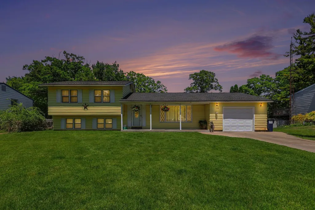 1852 Castle Avenue Norton Shores City MI 49441