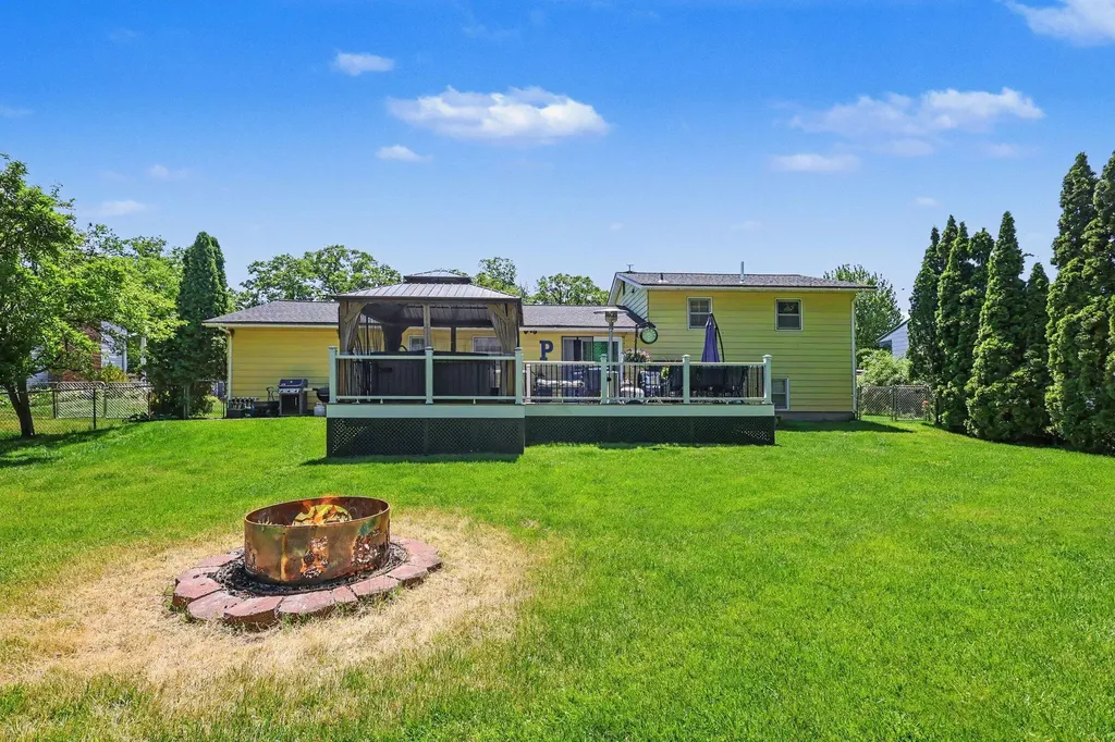 1852 Castle Avenue Norton Shores City MI 49441