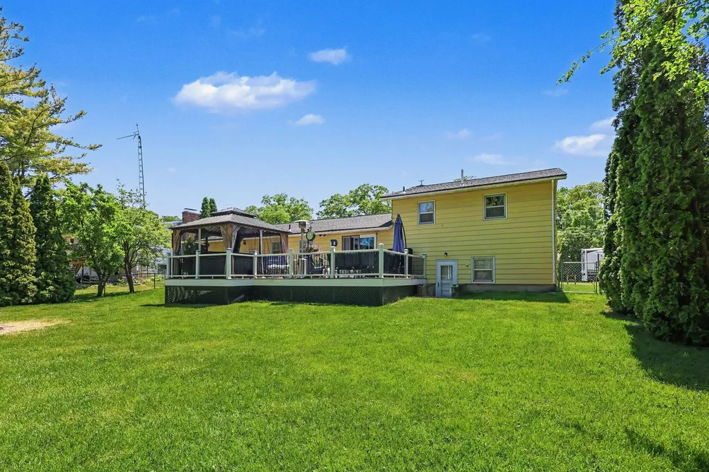 1852 Castle Avenue Norton Shores City MI 49441