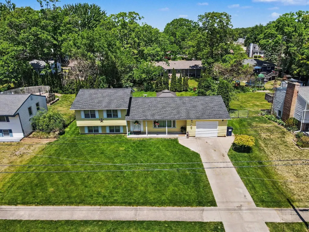 1852 Castle Avenue Norton Shores City MI 49441
