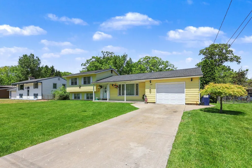 1852 Castle Avenue Norton Shores City MI 49441