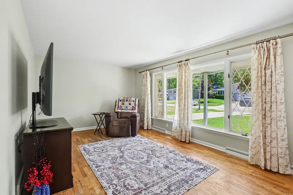 1852 Castle Avenue Norton Shores City MI 49441
