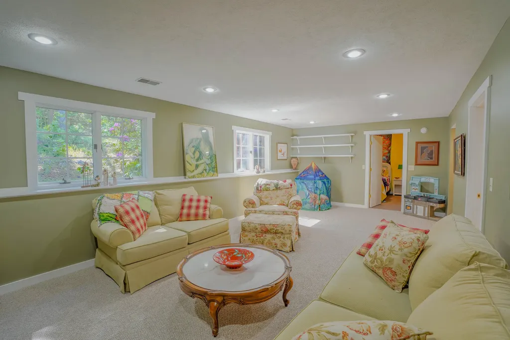 3334 Woodwind Drive NE Plainfield Charter Township MI 49525