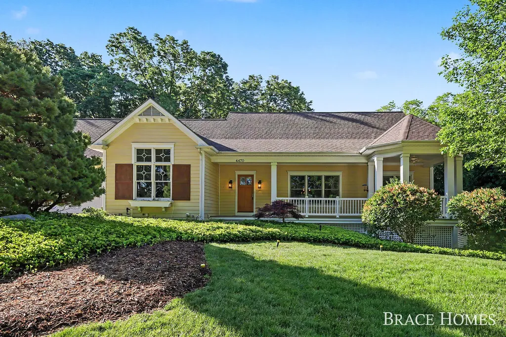 4470 Oak Arbor Drive NE Plainfield Charter Township MI 49525