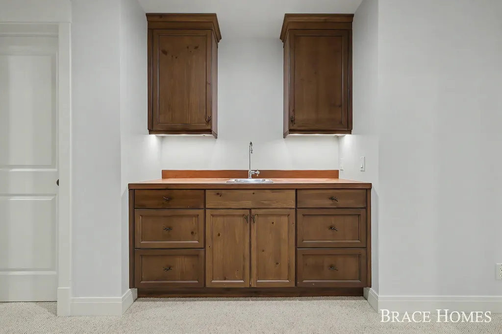 4470 Oak Arbor Drive NE Plainfield Charter Township MI 49525