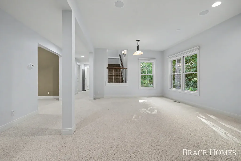 4470 Oak Arbor Drive NE Plainfield Charter Township MI 49525