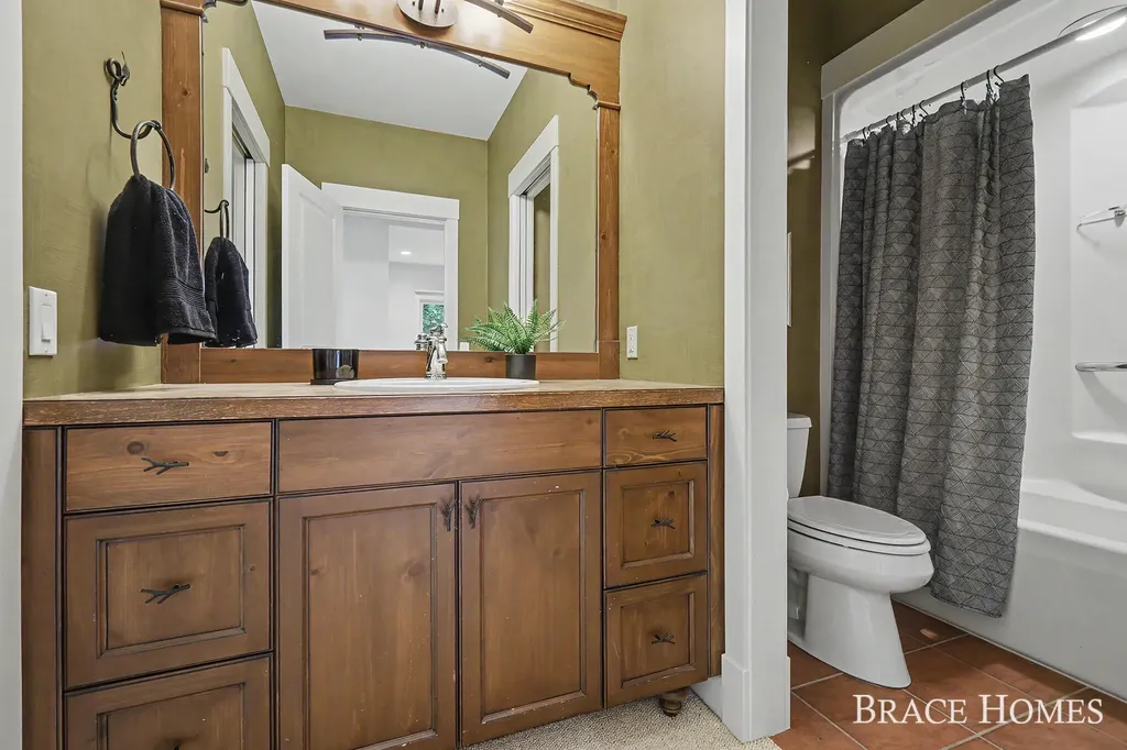 4470 Oak Arbor Drive NE Plainfield Charter Township MI 49525
