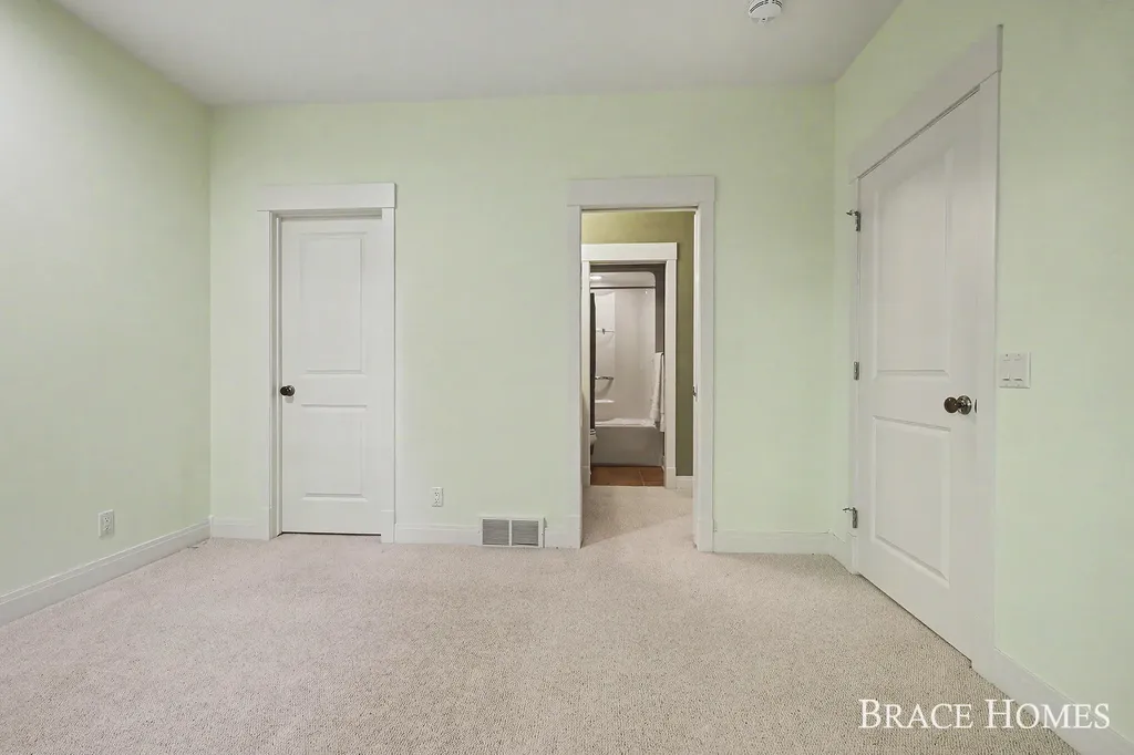 4470 Oak Arbor Drive NE Plainfield Charter Township MI 49525