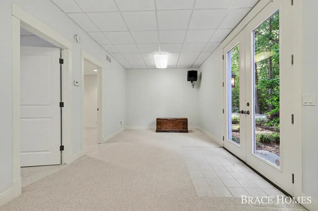 4470 Oak Arbor Drive NE Plainfield Charter Township MI 49525