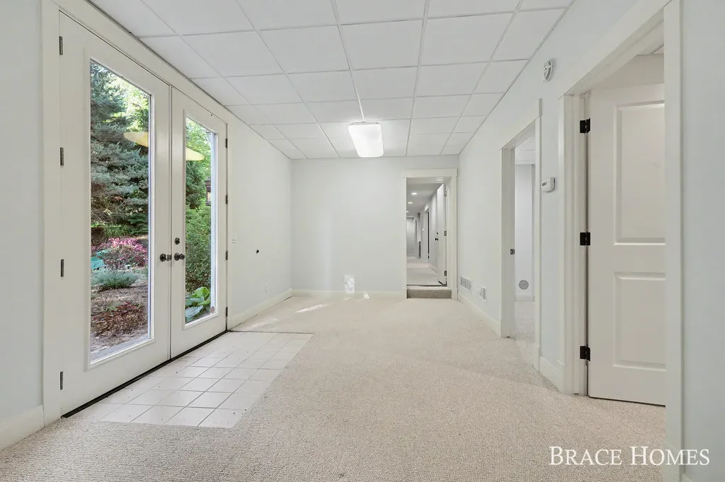4470 Oak Arbor Drive NE Plainfield Charter Township MI 49525