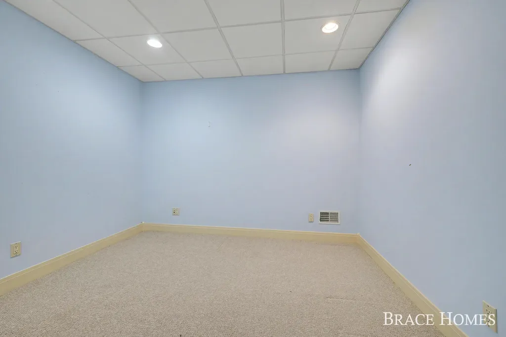 4470 Oak Arbor Drive NE Plainfield Charter Township MI 49525