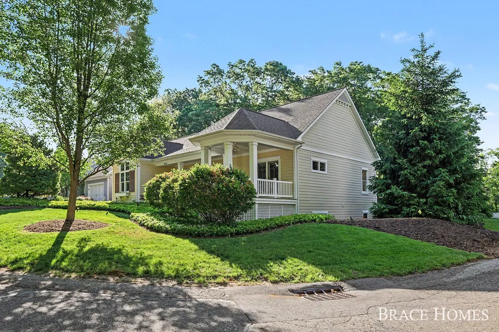 4470 Oak Arbor Drive NE Plainfield Charter Township MI 49525