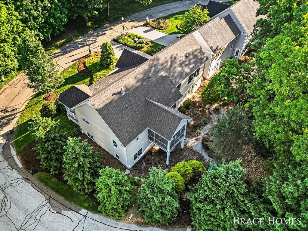 4470 Oak Arbor Drive NE Plainfield Charter Township MI 49525