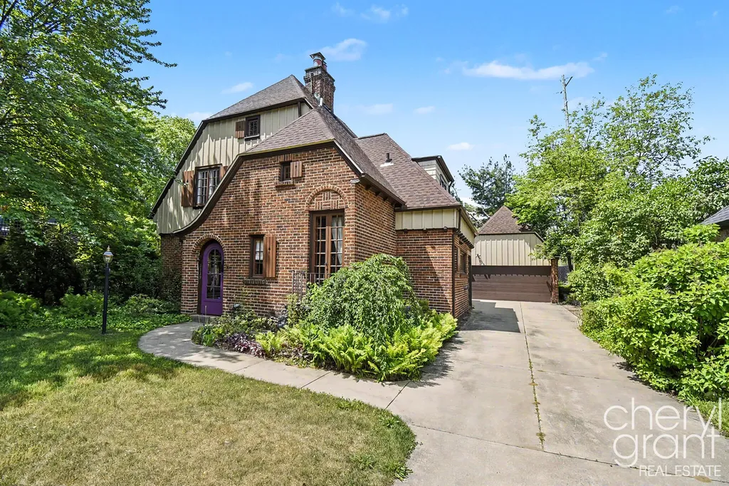 1139 Cadillac Drive SE Grand Rapids City MI 49506