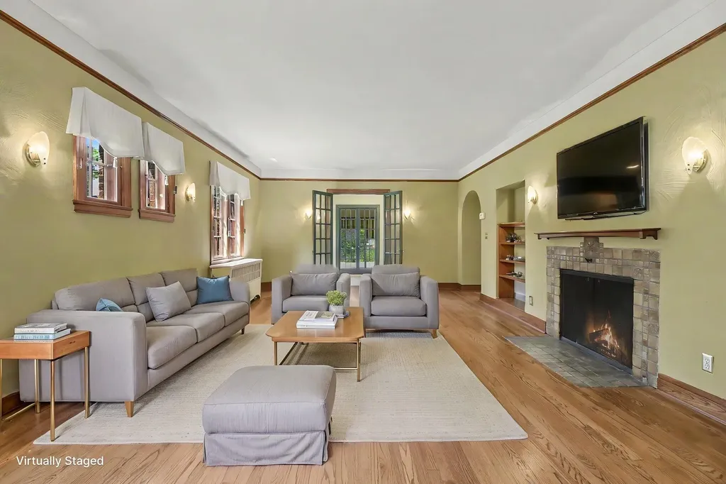 1139 Cadillac Drive SE Grand Rapids City MI 49506