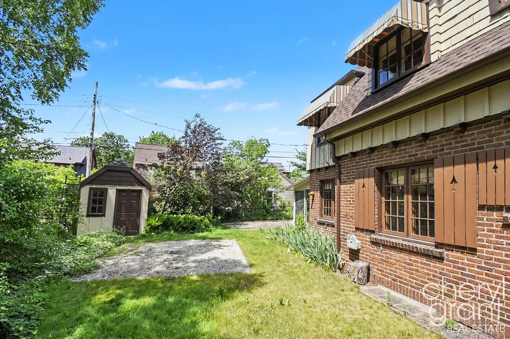 1139 Cadillac Drive SE Grand Rapids City MI 49506