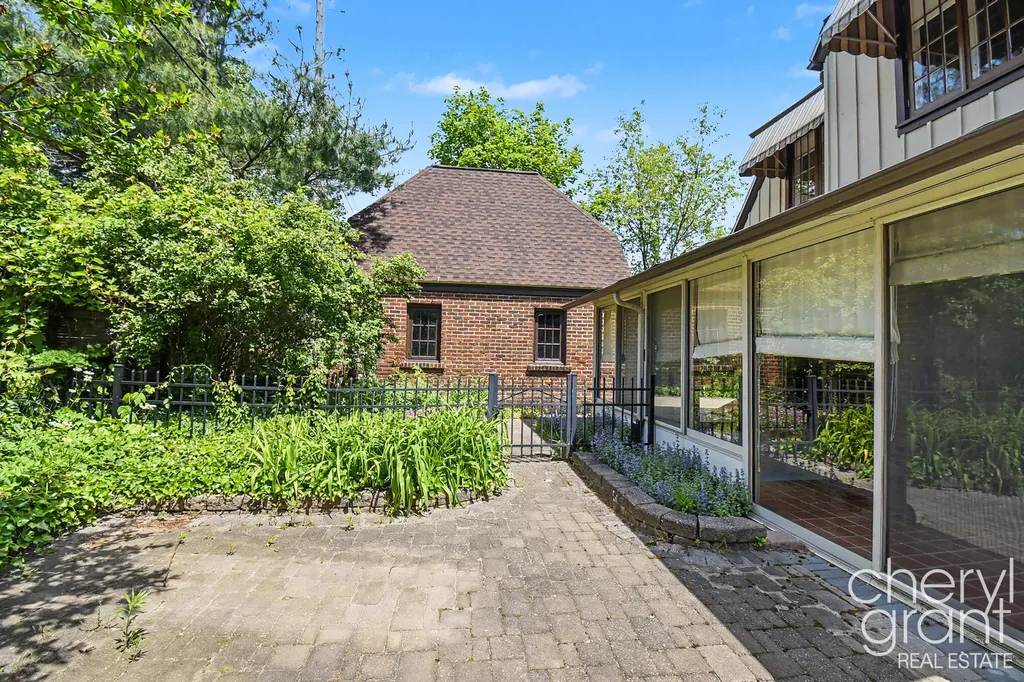 1139 Cadillac Drive SE Grand Rapids City MI 49506