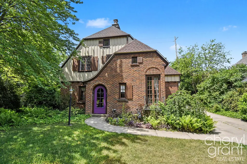 1139 Cadillac Drive SE Grand Rapids City MI 49506