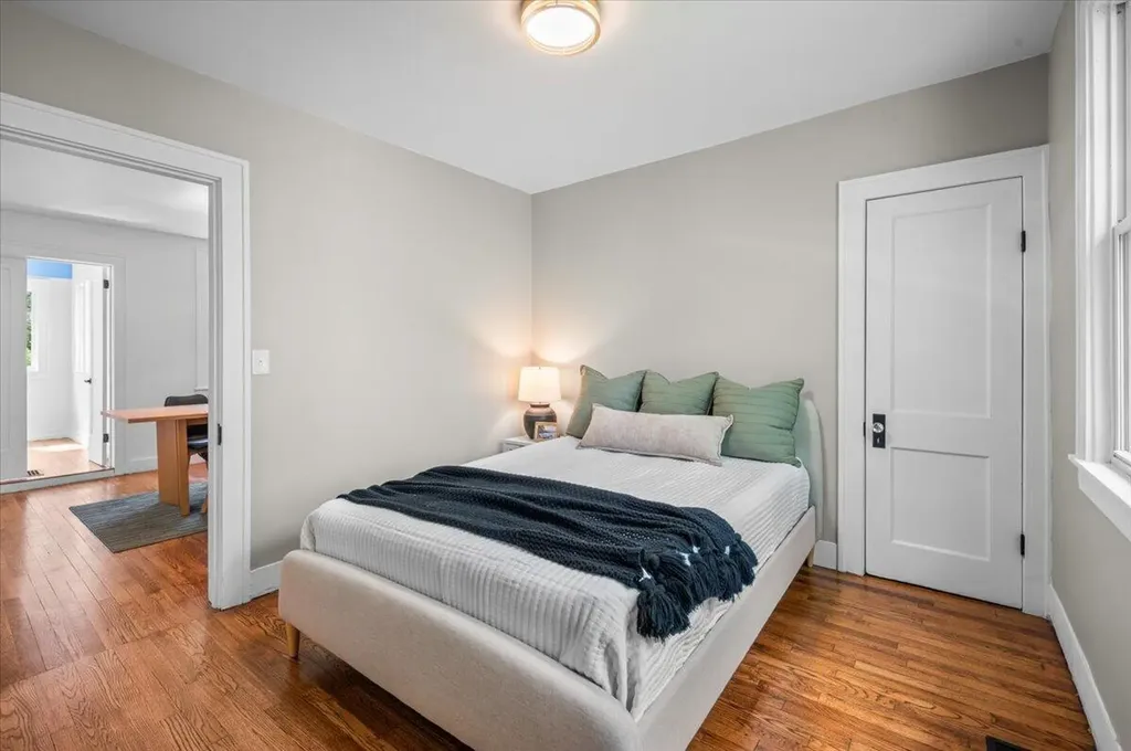 710 Leonard Street NE Grand Rapids City MI 49503