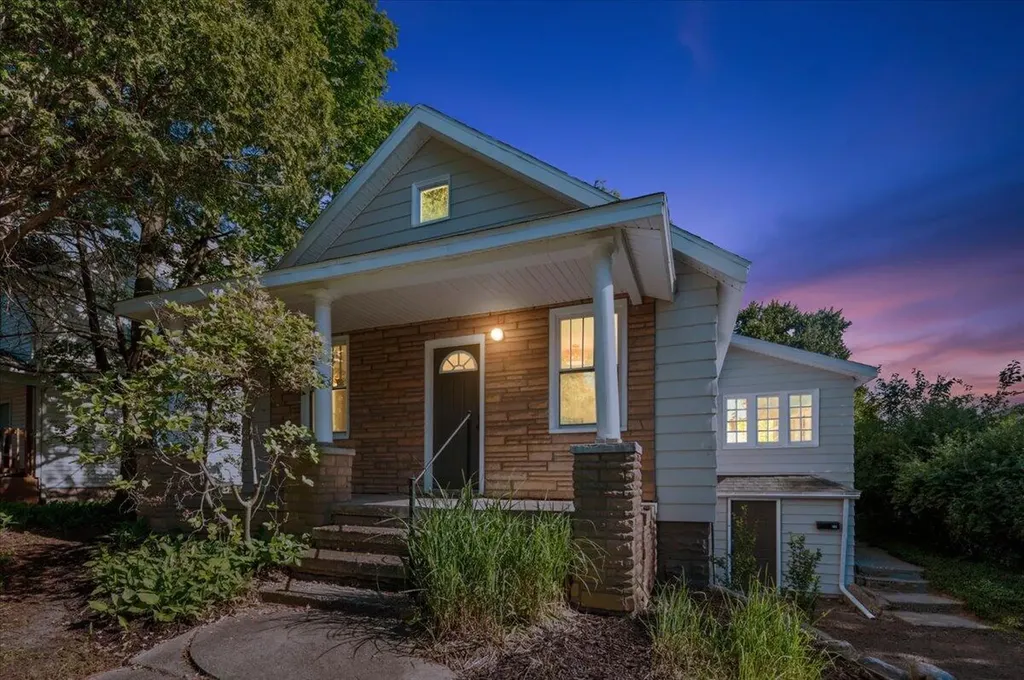 710 Leonard Street NE Grand Rapids City MI 49503