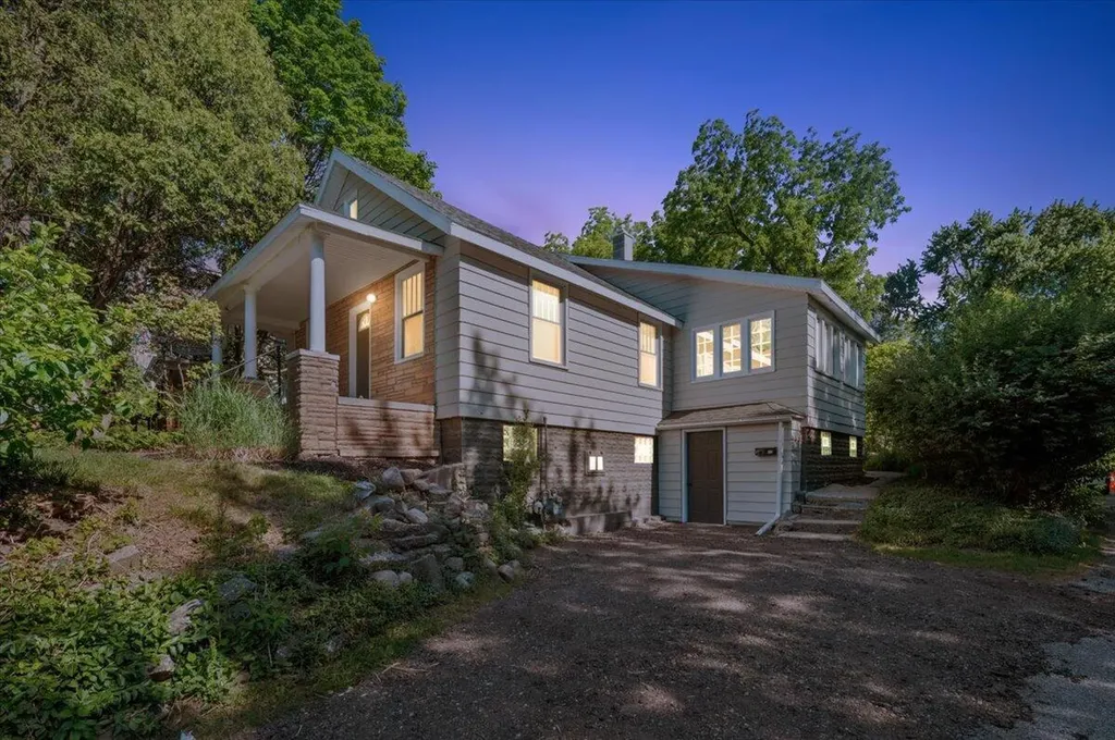 710 Leonard Street NE Grand Rapids City MI 49503