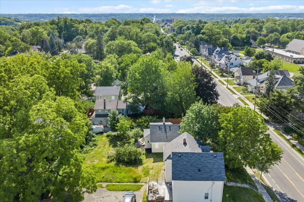 710 Leonard Street NE Grand Rapids City MI 49503