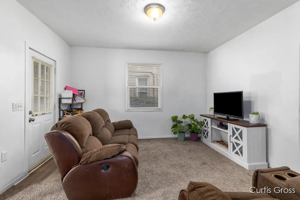 616 Pine Avenue NW Grand Rapids City MI 49504