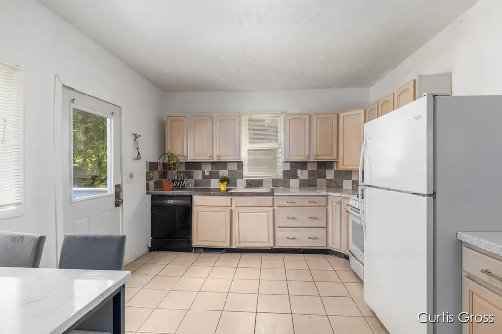 616 Pine Avenue NW Grand Rapids City MI 49504