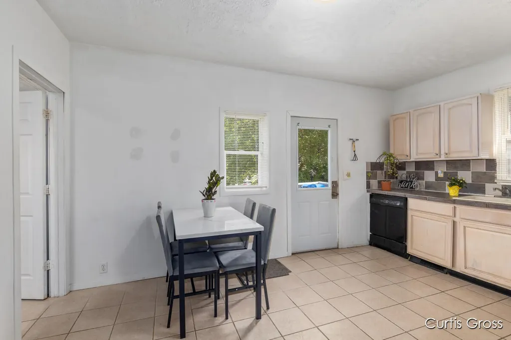 616 Pine Avenue NW Grand Rapids City MI 49504