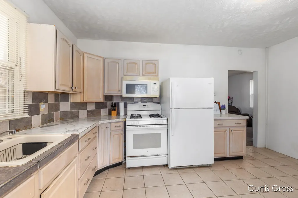 616 Pine Avenue NW Grand Rapids City MI 49504