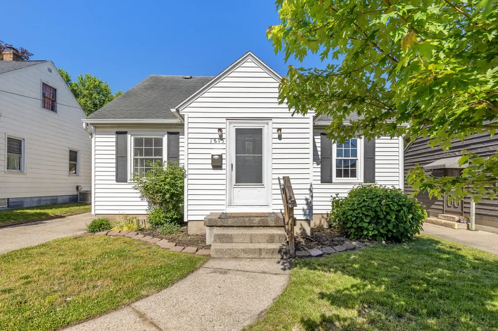 1813 Blandford Avenue SW Wyoming City MI 49519