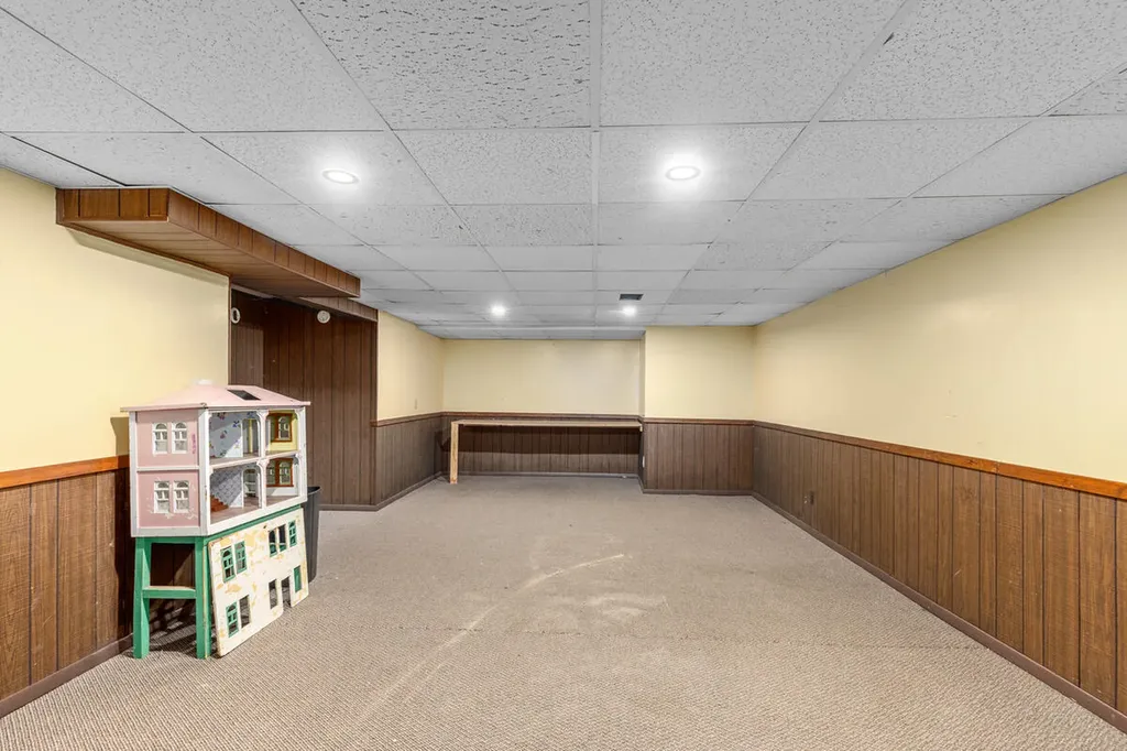 1813 Blandford Avenue SW Wyoming City MI 49519