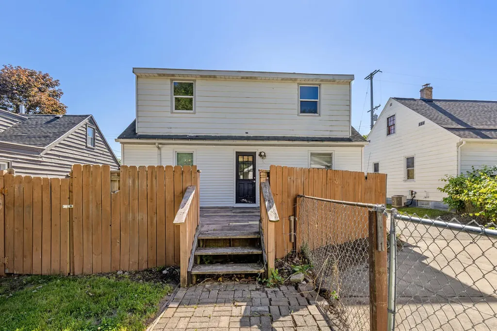 1813 Blandford Avenue SW Wyoming City MI 49519