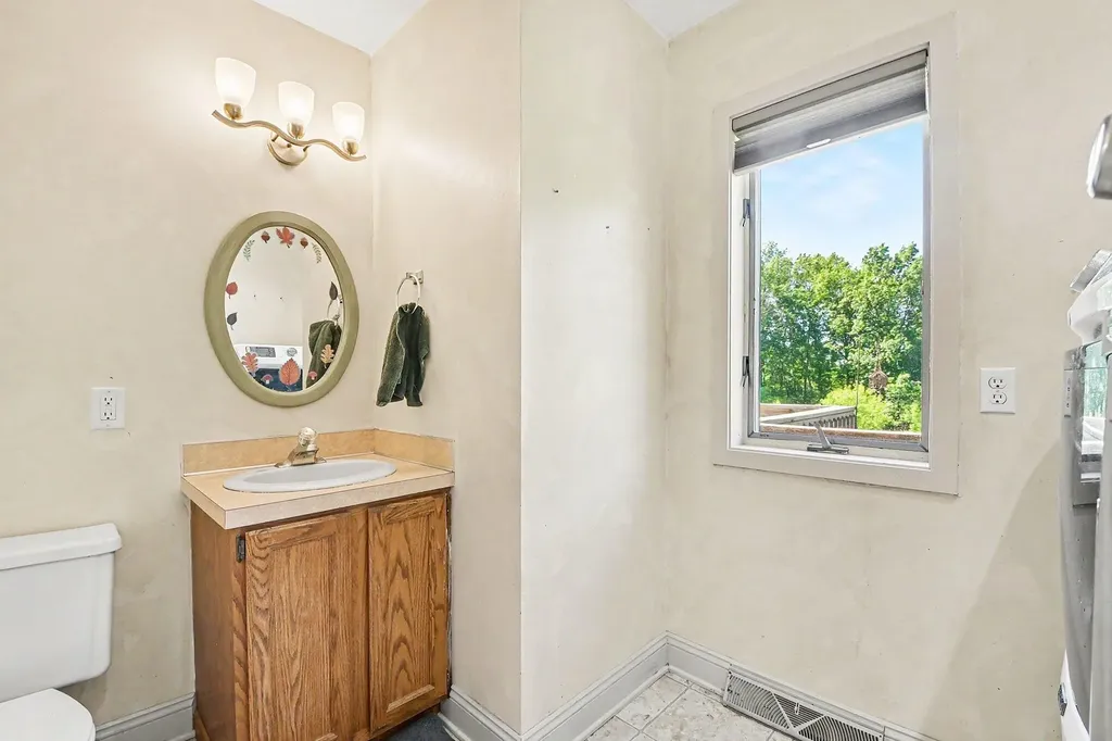2574 Buttrick Avenue SE Cascade Charter Township MI 49301