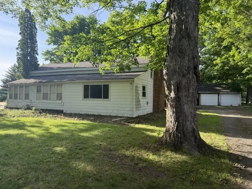 3908 Grand Prairie Road Kalamazoo Charter Township MI 49006