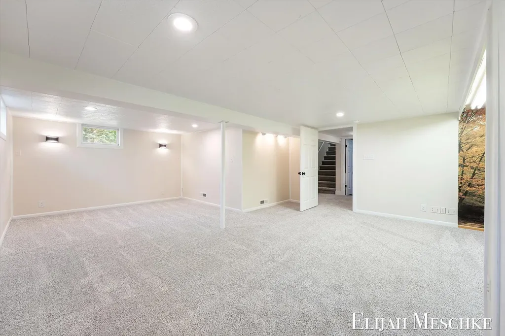 4212 Colby Avenue SW Wyoming City MI 49509