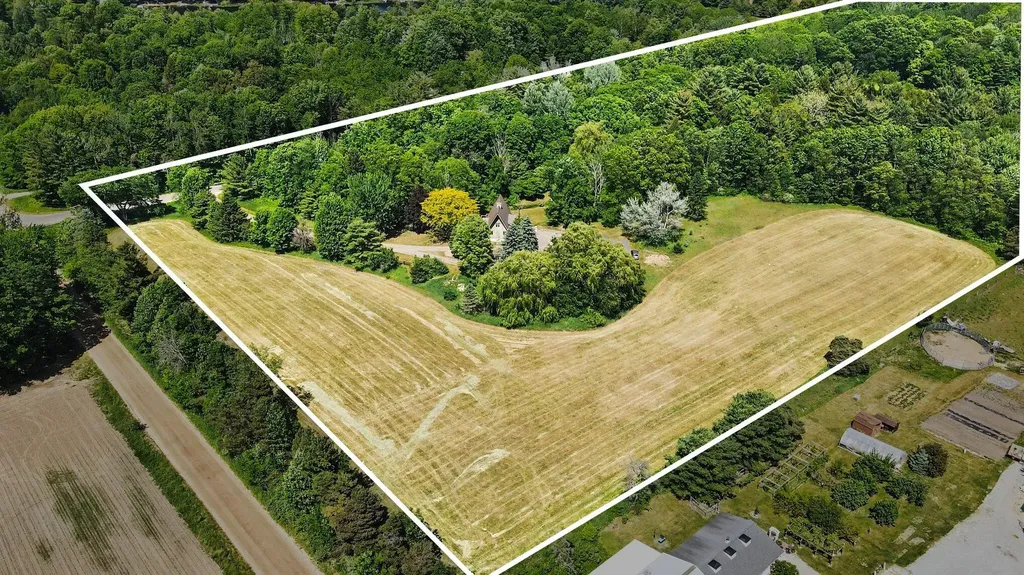 8855 Roosevelt Road Greenwood Township MI 49425