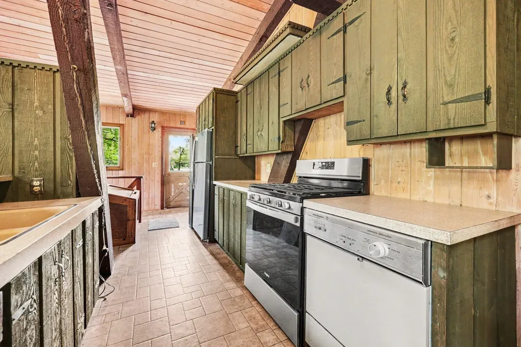 8855 Roosevelt Road Greenwood Township MI 49425